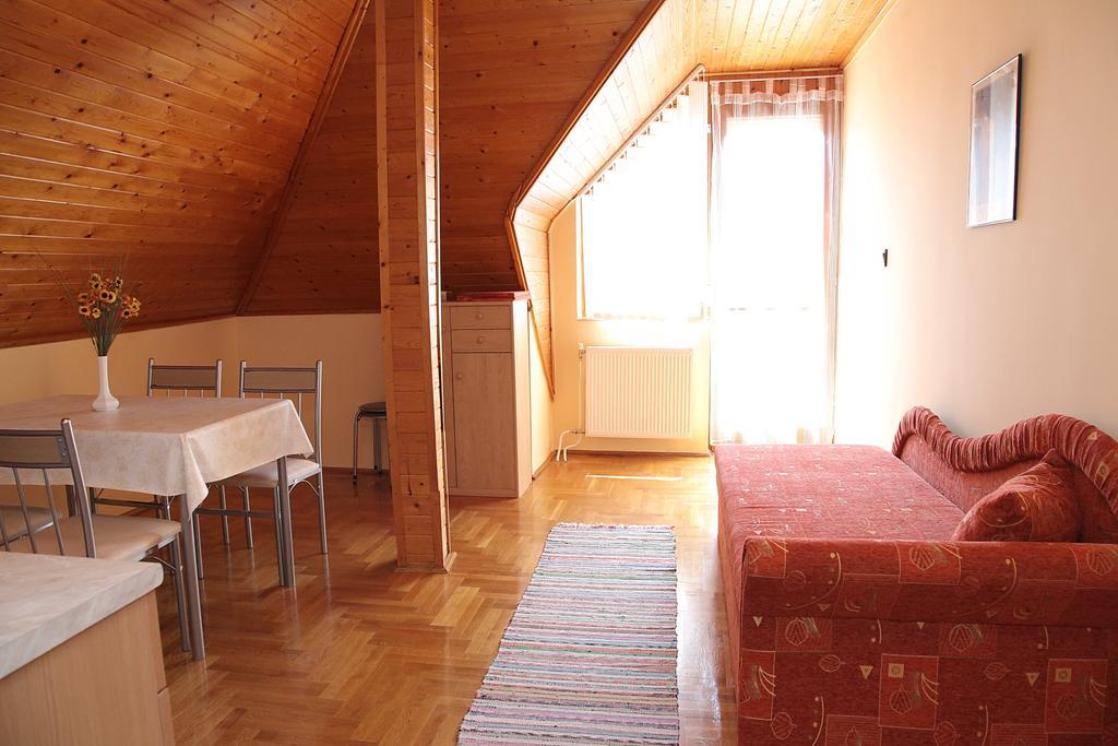 Andrea Apartmanhaz Balatongyörök Εξωτερικό φωτογραφία