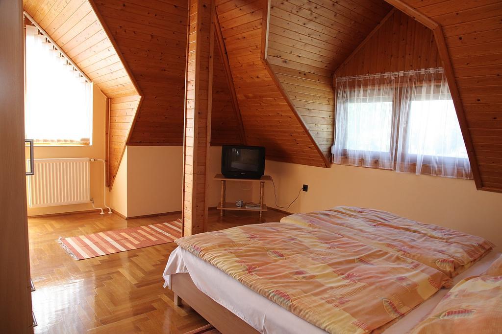 Andrea Apartmanhaz Balatongyörök Εξωτερικό φωτογραφία