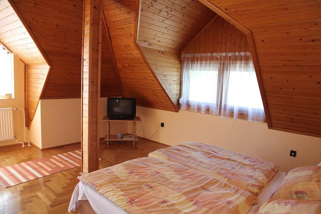 Andrea Apartmanhaz Balatongyörök Εξωτερικό φωτογραφία